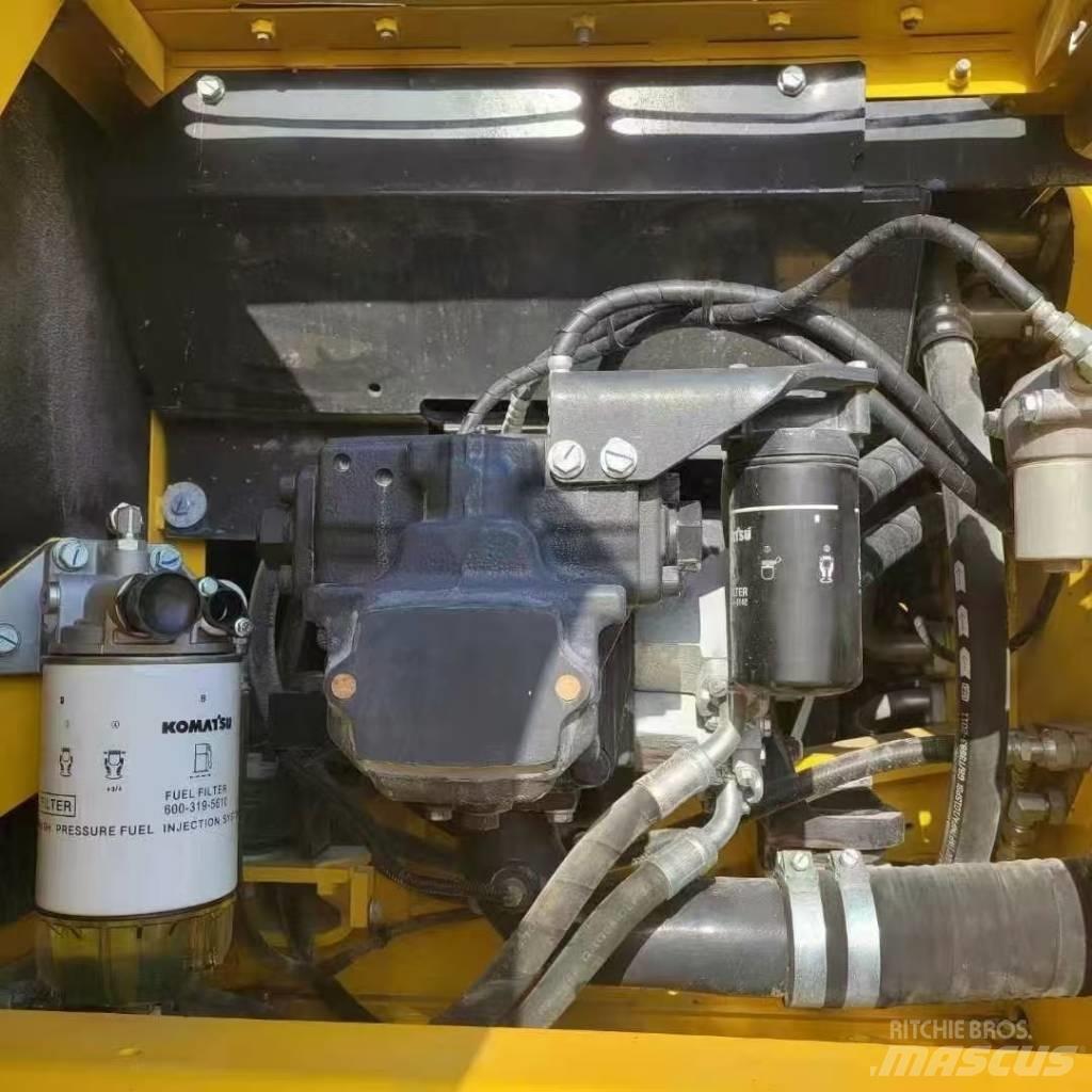 Komatsu 240LC-8 Верижен екскаватор