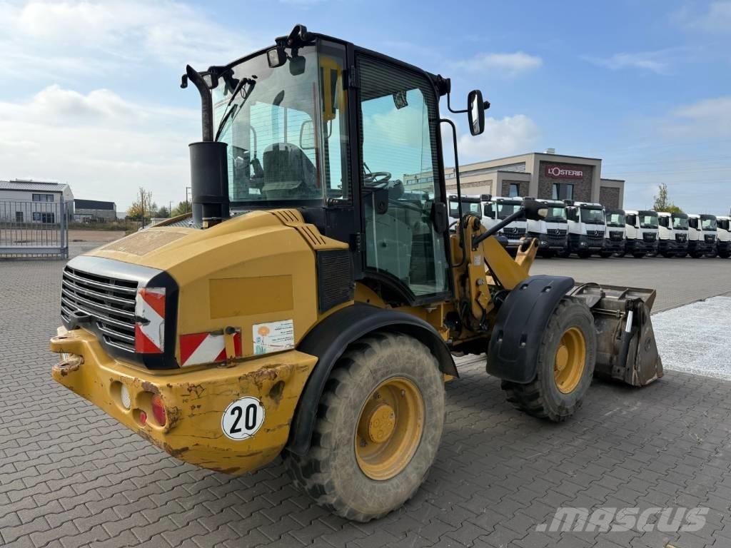 CAT 908 H Колесни товарачи
