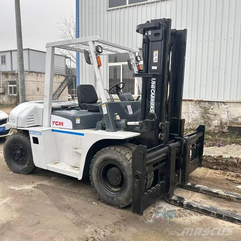 TCM 70 Дизелови камиони