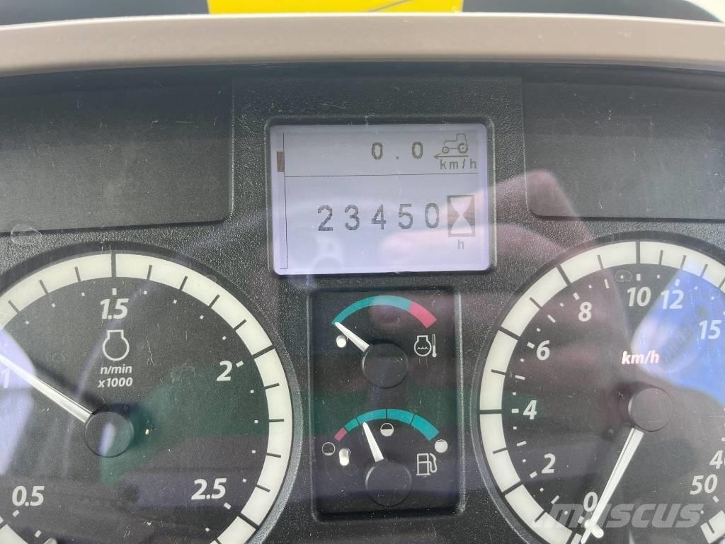 John Deere 6115 M Трактори