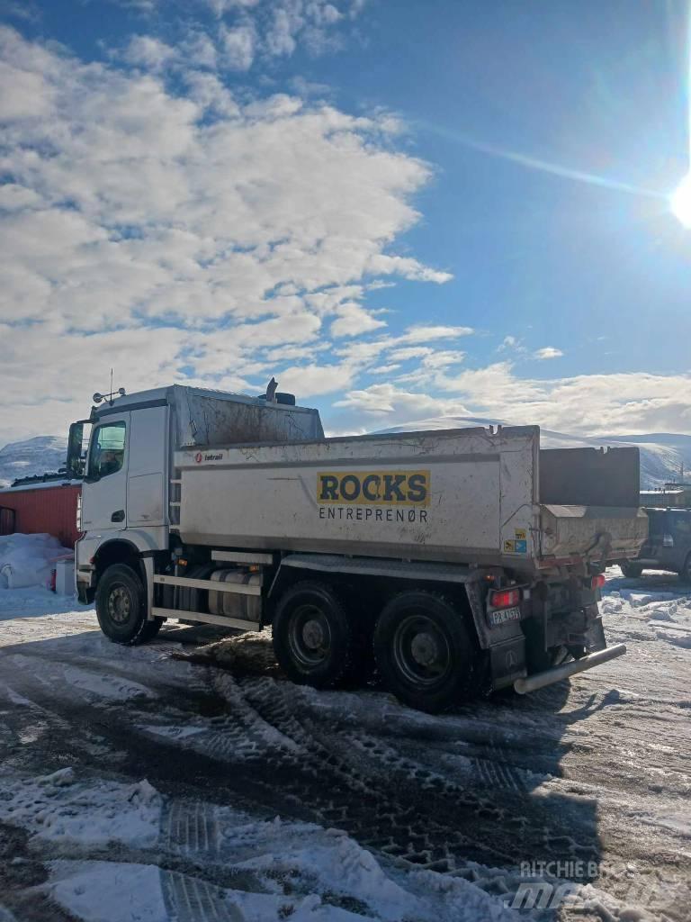 Mercedes-Benz 26.58k Самосвал