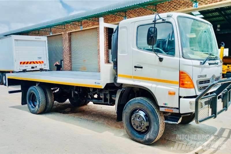 Hino 500 1322 4x4 Други