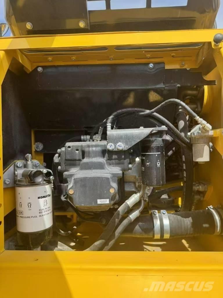 Komatsu 240LC-8 Верижен екскаватор
