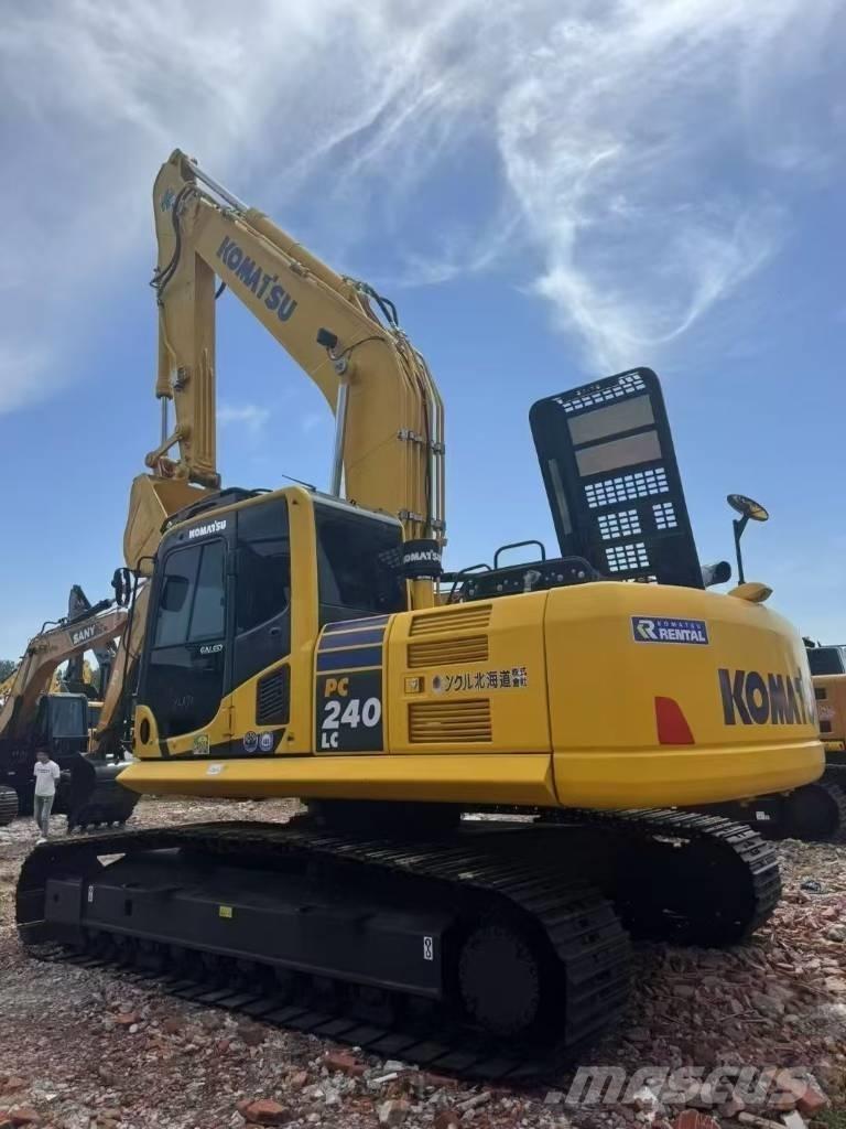 Komatsu 240LC-8 Верижен екскаватор