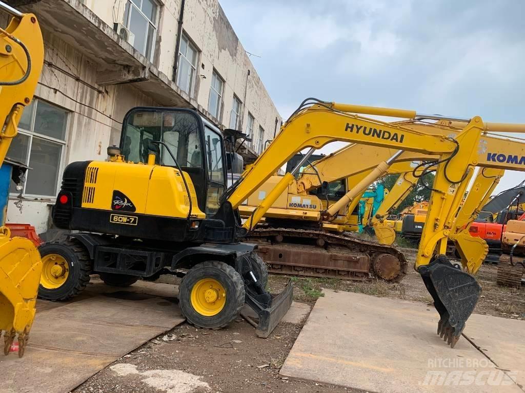 Hyundai Robex 60 W-7 Колесни екскаватори