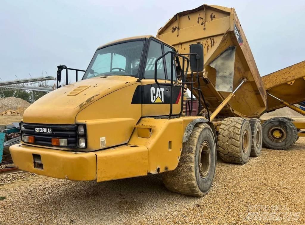 CAT 730 Дъмпери/моторни превозни средства