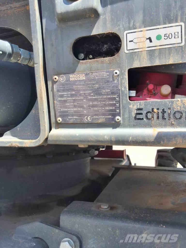 Wacker Neuson EW 100 Колесни екскаватори