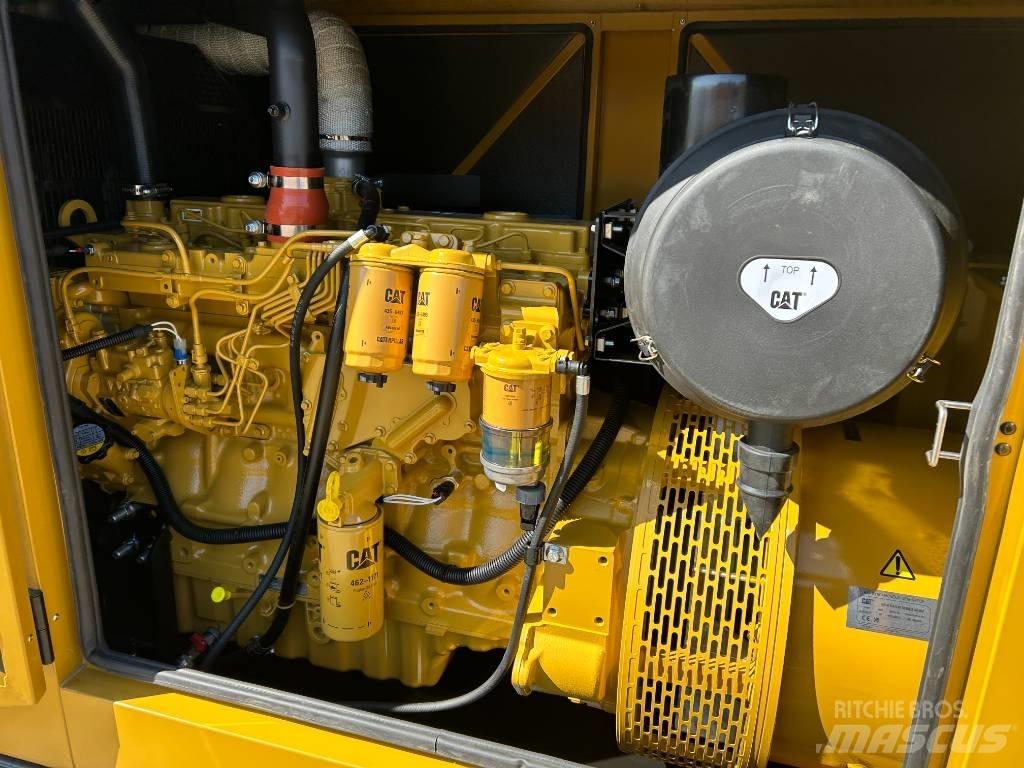 CAT DE 220 GC Дизелови генератори
