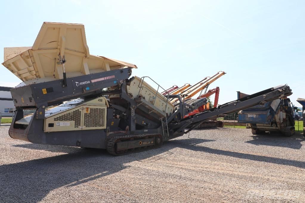 Metso S 2.5 Мобилни скрийнери
