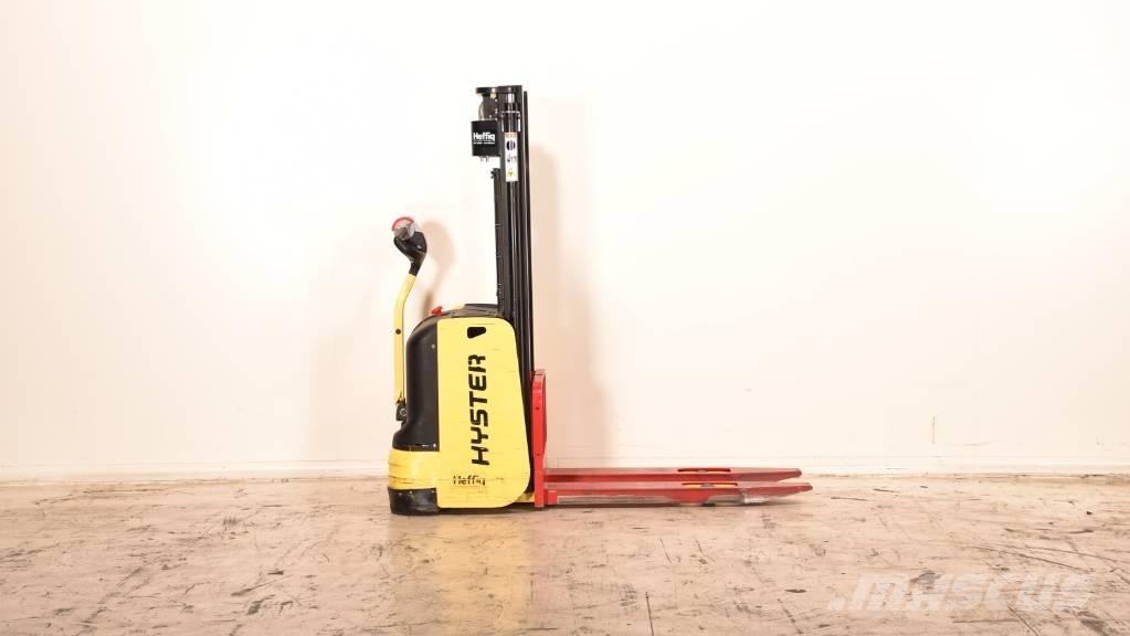 Hyster S 1.0-24 Колички високоповдигачи с теглич