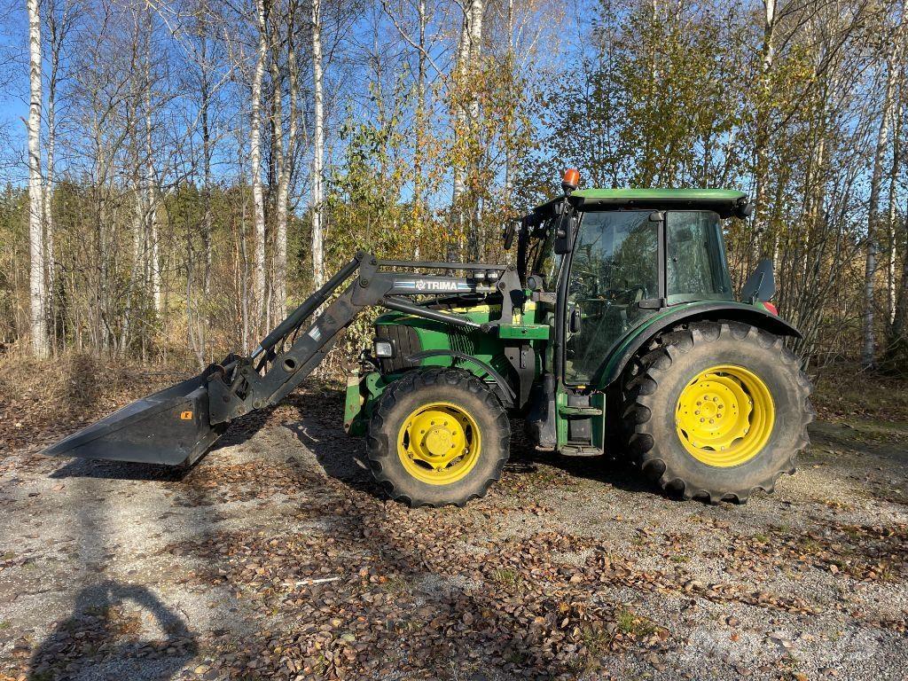 John Deere 5720 Трактори