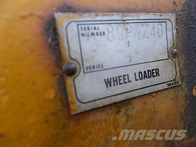 CAT 980B Колесни товарачи