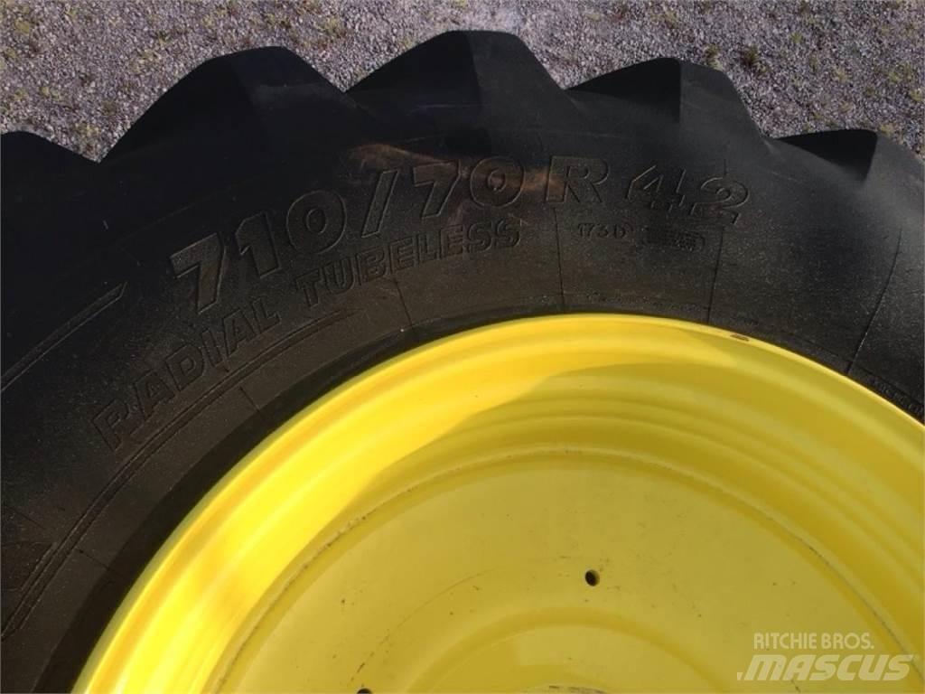 Michelin 710/70R42 Колелета/Гуми