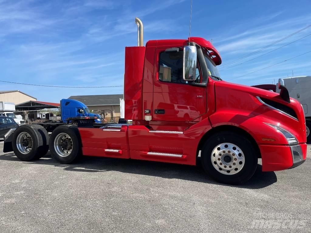 Volvo VNL64T300 Влекачи