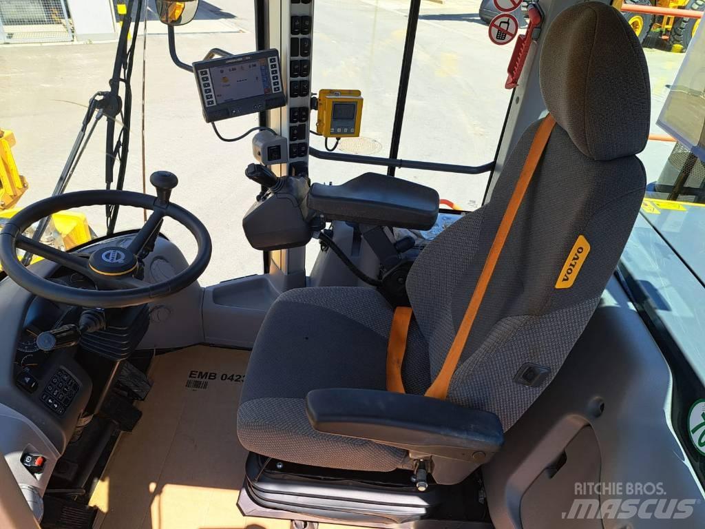 Volvo L 220 H Колесни товарачи