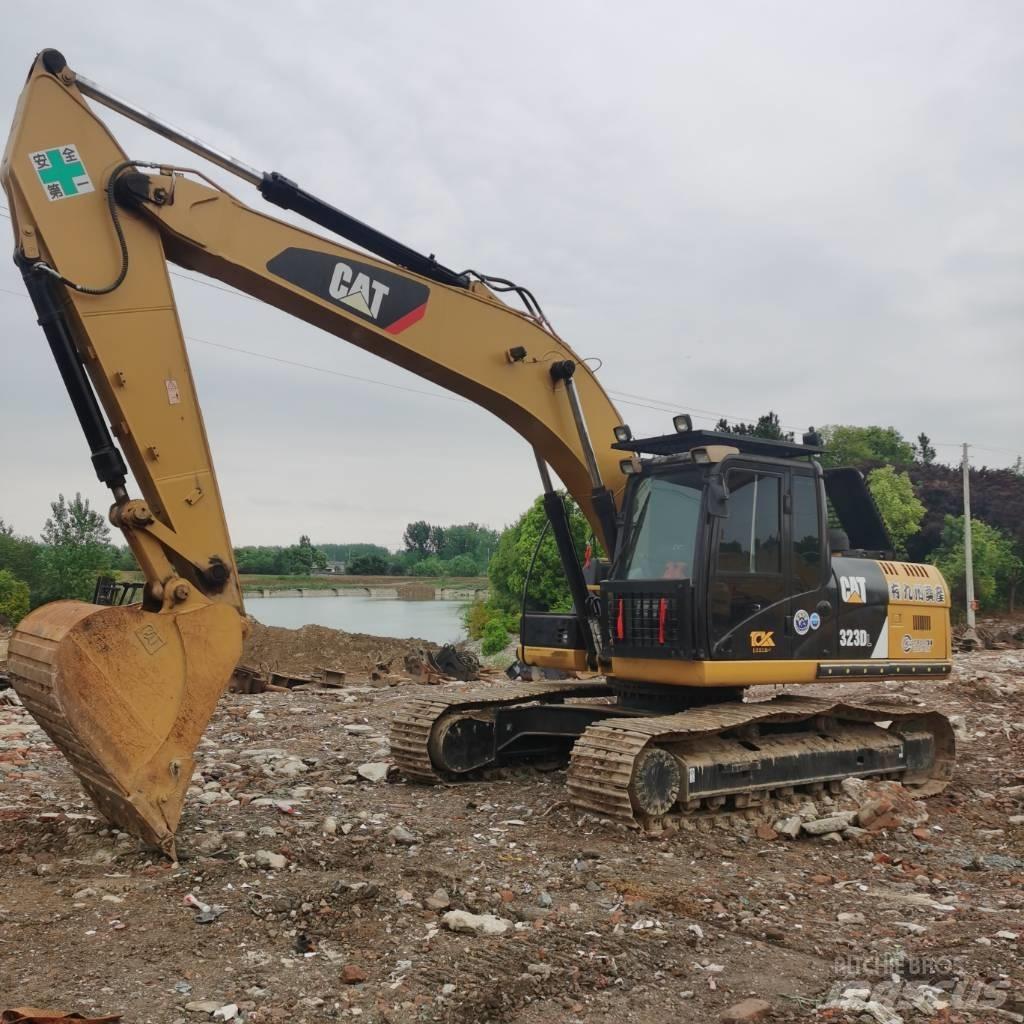 CAT 323DL Верижен екскаватор