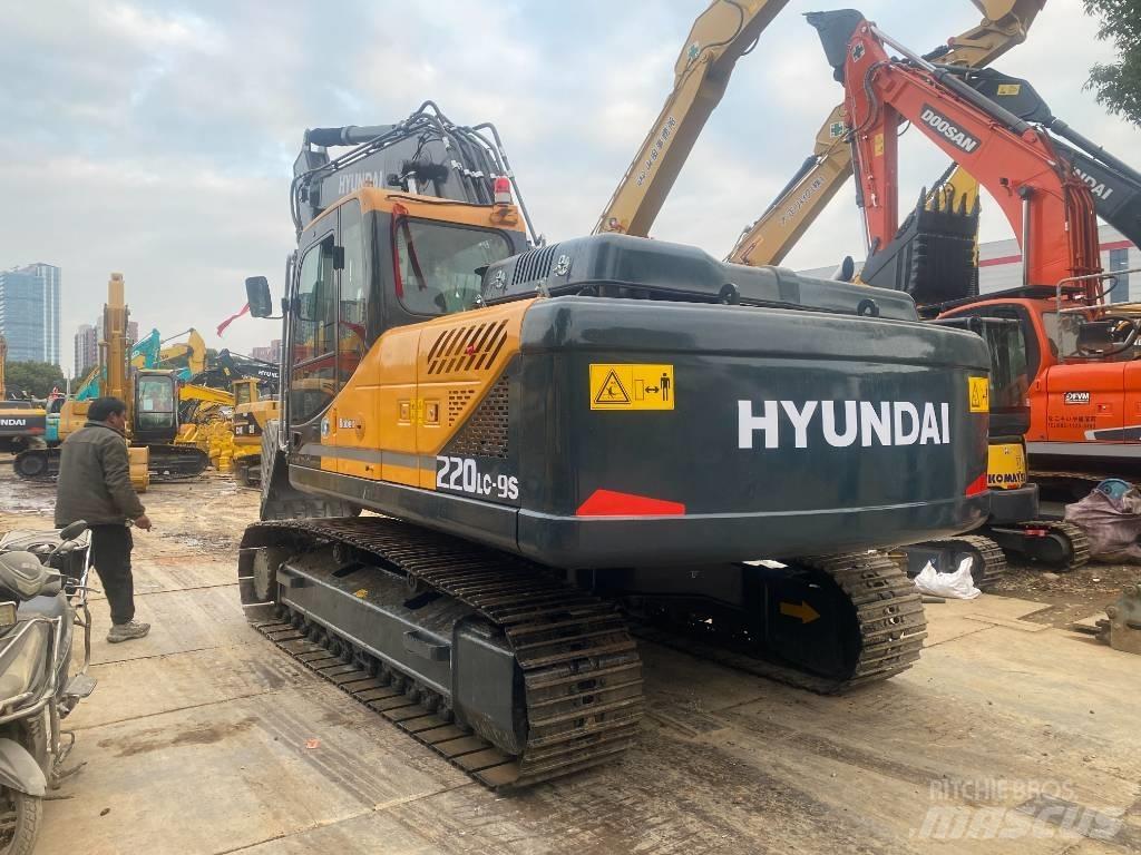 Hyundai R220LC-9S Верижен екскаватор