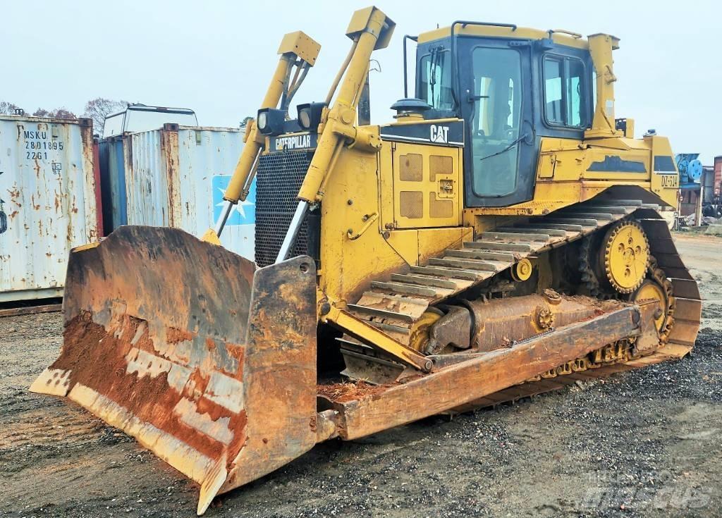 CAT D 6 R II Верижни булдозери
