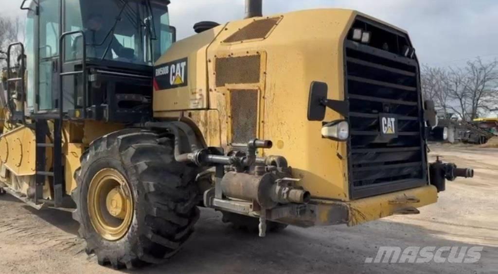 CAT RM 500 Рециклатори на асфалт