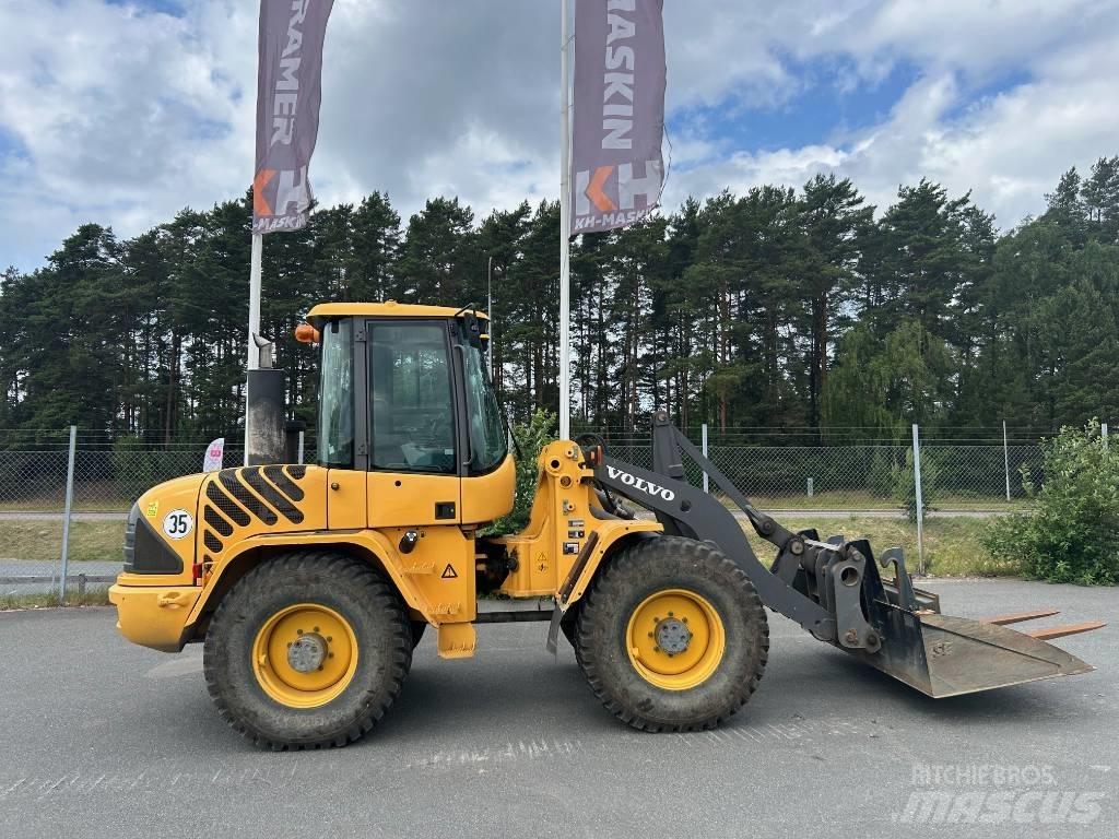 Volvo L 40 B Колесни товарачи