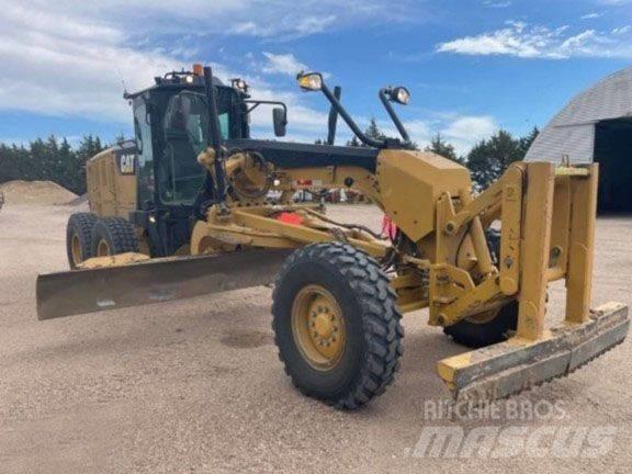 CAT 140 M 2 Грейдери