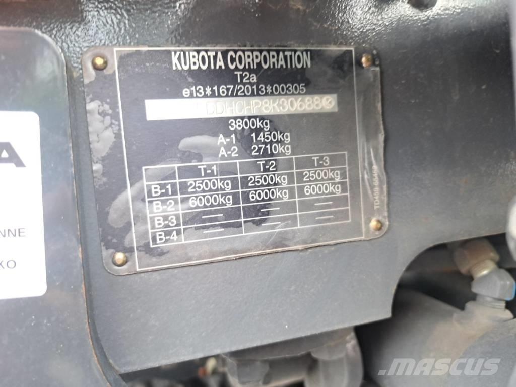 Kubota L2-622 Компактни трактори