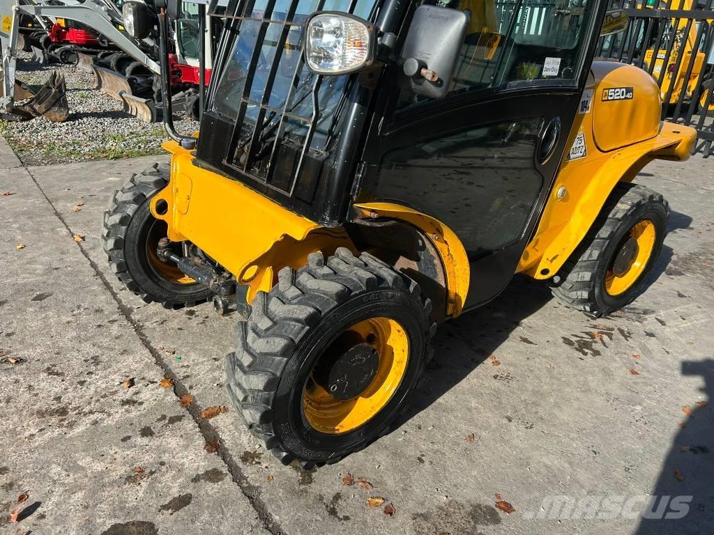 JCB 520-40 Телескопични товарачи