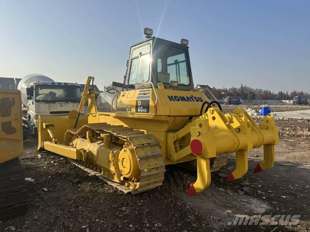Komatsu D 85 E Верижни булдозери
