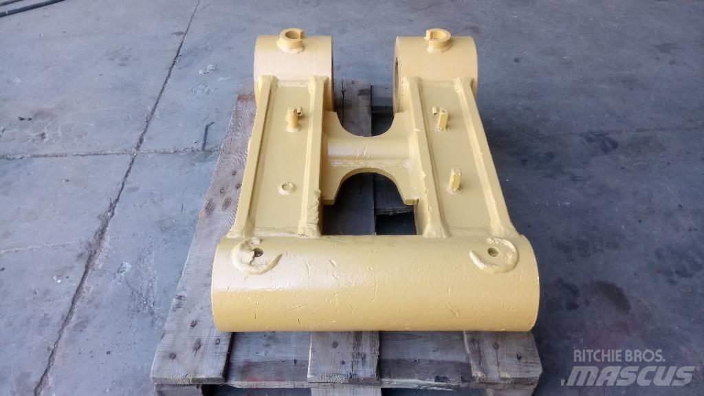 CAT 375 Стрели и рамена
