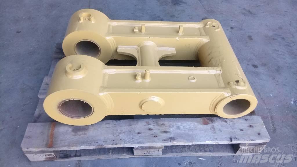 CAT 375 Стрели и рамена
