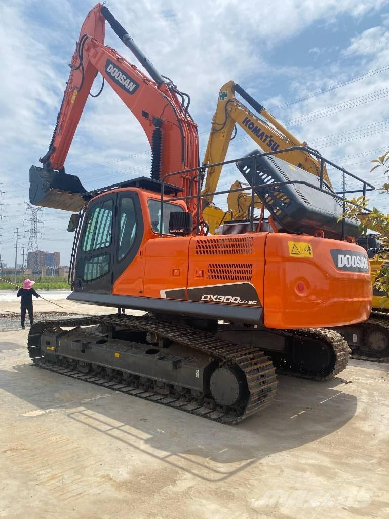 Doosan DX 300 Верижен екскаватор