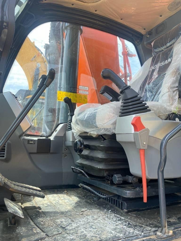 Doosan DX 300 Верижен екскаватор