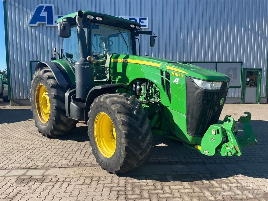 John Deere 8335R Трактори