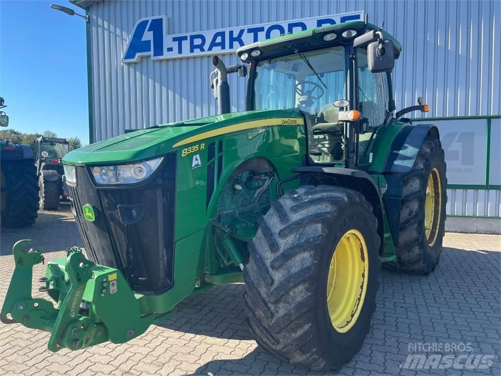 John Deere 8335R Трактори