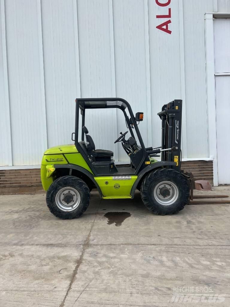 Agrimac TH210 Телескопични товарачи