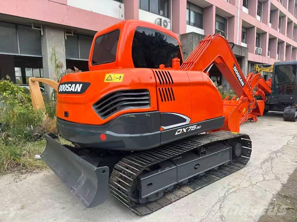 Doosan DX 75-9 C Верижен екскаватор
