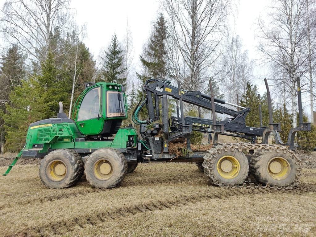 John Deere 1210 G Форуардери