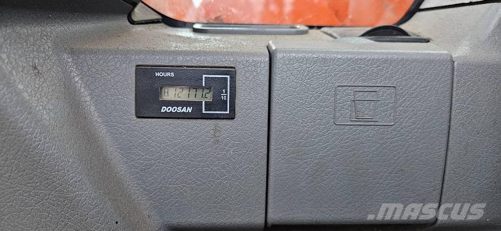 Doosan DX 140 LCR-3 Верижен екскаватор