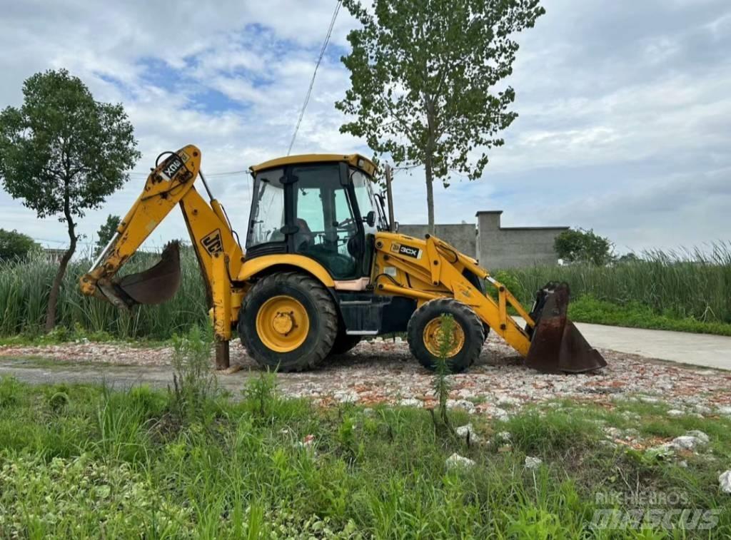 JCB 3 CX Товарач със заден ексватор