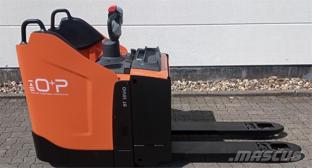 Toyota LPE 250 Колички високоповдигачи с теглич