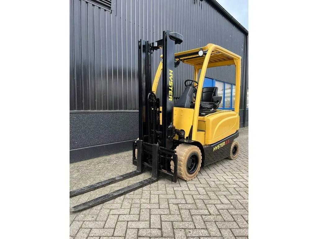 Hyster J2.5XN Електрически вилични кари-повдигачи