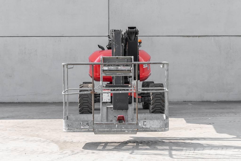 Manitou 180 ATJ RC Съчленени стрелови подемници