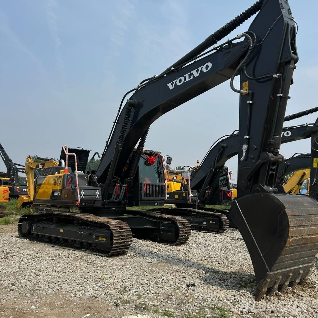 Volvo 300 Верижен екскаватор