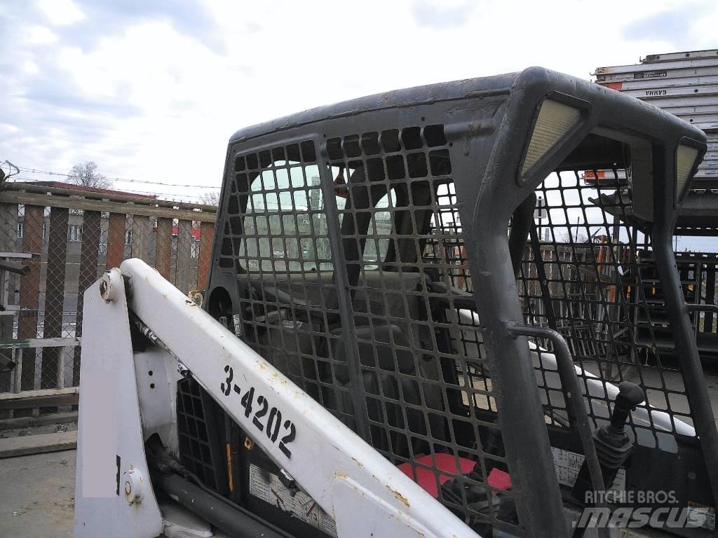 Bobcat S 130 Мини товарачи
