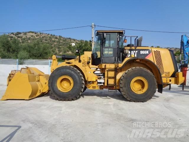 CAT 966K Колесни товарачи