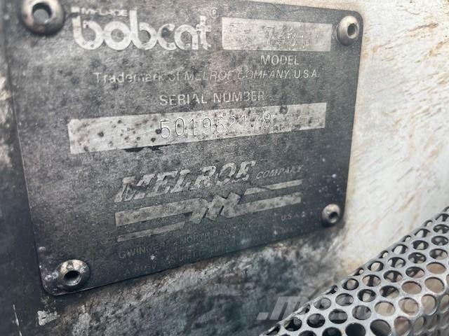 Bobcat 743 Мини товарачи
