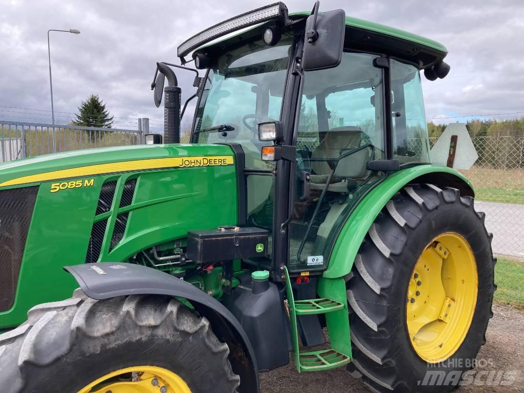 John Deere 5085 M Трактори