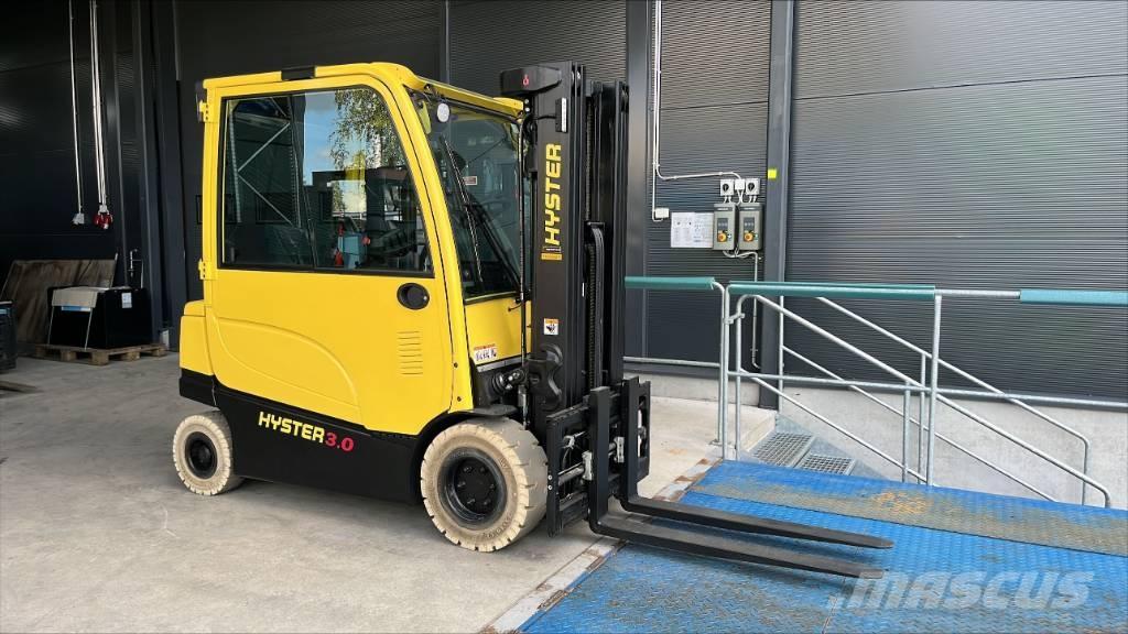 Hyster J 3.0 XN Електрически вилични кари-повдигачи