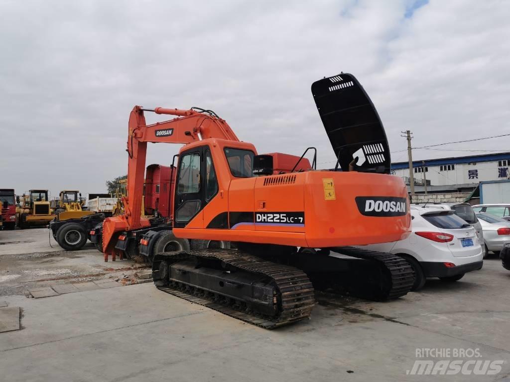 Doosan DH225 Верижен екскаватор
