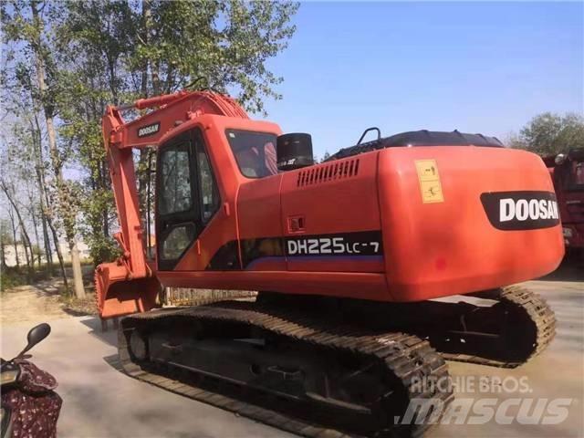 Doosan DH225 Верижен екскаватор